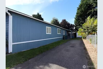 401 37th Street SE #110, Auburn, WA 98002 - Photo 4