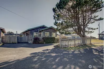 45 Central Avenue, Pacific Beach, WA 98571 - Photo 28