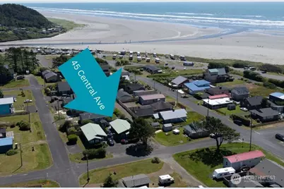 45 Central Avenue, Pacific Beach, WA 98571 - Photo 2