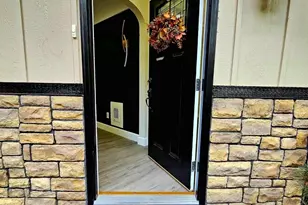 802 NW 5th Cir, Camas, WA 98607 - Photo 2