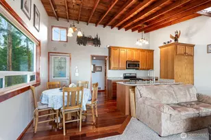 19422 Soundview Dr NW, Stanwood, WA 98292 - Photo 10