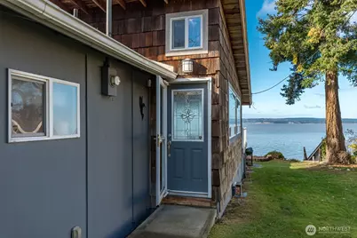 19422 Soundview Drive NW, Stanwood, WA 98292 - Photo 6