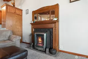 19422 Soundview Dr NW, Stanwood, WA 98292 - Photo 16