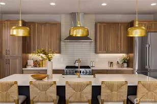 2512 NE 68th St, Seattle, WA 98115 - Photo 8