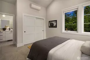 2512 NE 68th St, Seattle, WA 98115 - Photo 18