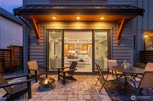 2512 NE 68th St, Seattle, WA 98115 - Photo 12