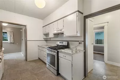 1628 McDougall Avenue, Everett, WA 98201 - Photo 10