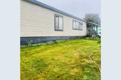 369 S Kentucky Ave, East Wenatchee, WA 98802 - Photo 2