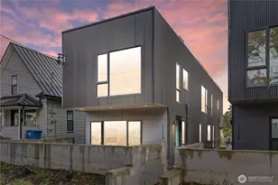 1114 26th Ave, Seattle, WA 98122 - Photo 1