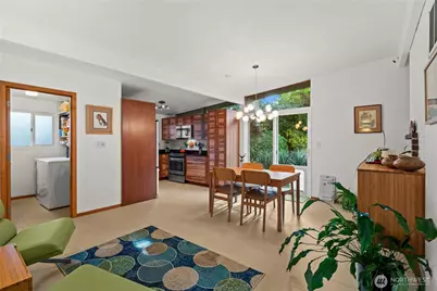 14405 SE 14th St, Bellevue, WA 98007 - Photo 8