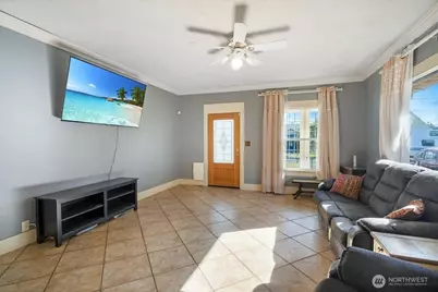 913 S 3rd Avenue, Kelso, WA 98626 - Photo 6
