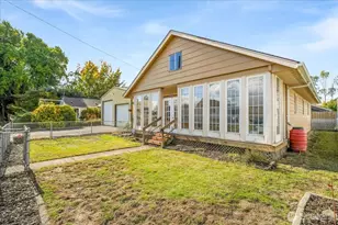 913 S 3rd Ave, Kelso, WA 98626 - Photo 1