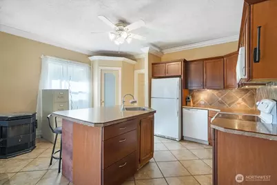 913 S 3rd Avenue, Kelso, WA 98626 - Photo 10