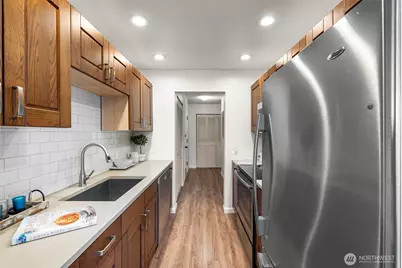 2550 Thorndyke Avenue W #103, Seattle, WA 98199 - Photo 18