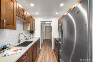 2550 Thorndyke Ave W, Seattle, WA 98199 - Photo 18