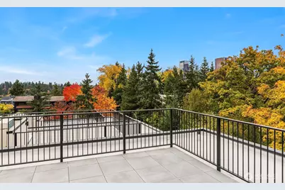 270 118th Avenue SE, Bellevue, WA 98005 - Photo 24