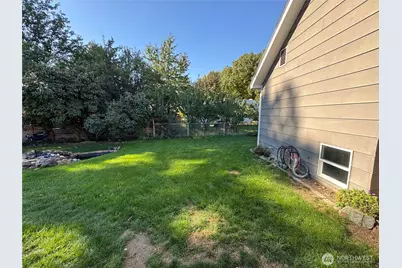 610 E. Patit Avenue, Dayton, WA 99328 - Photo 10