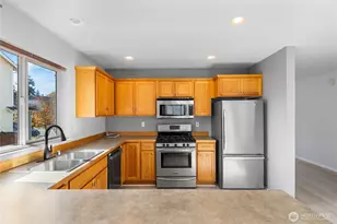 44 SW Festival St, Oak Harbor, WA 98277 - Photo 8