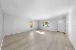 44 SW Festival St, Oak Harbor, WA 98277 - Photo 4