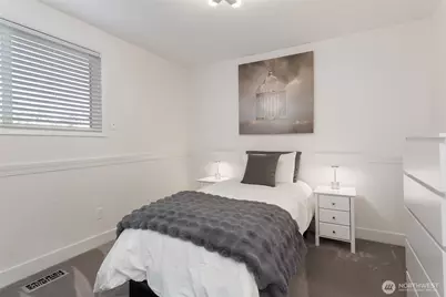 14711 70th Court NE, Kenmore, WA 98028 - Photo 16