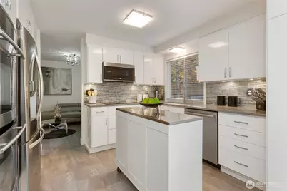 14711 70th Court NE, Kenmore, WA 98028 - Photo 20