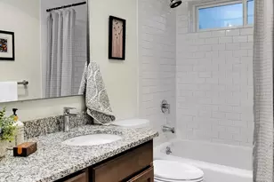 161 Valley St, Seattle, WA 98109 - Photo 32