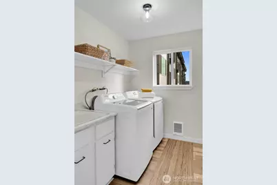 161 Valley Street, Seattle, WA 98109 - Photo 14