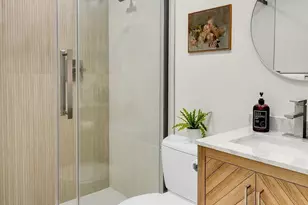 161 Valley St, Seattle, WA 98109 - Photo 12