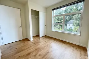 2249 NE 46th St, Seattle, WA 98105 - Photo 14