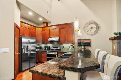 4005 NE 3rd Place #E, Renton, WA 98056 - Photo 6