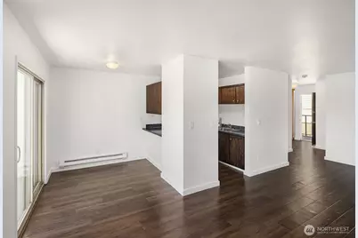 2233 NE 46th Street, Seattle, WA 98105 - Photo 10