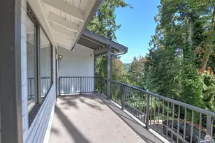 17606 NE 27th St, Redmond, WA 98052 - Photo 20