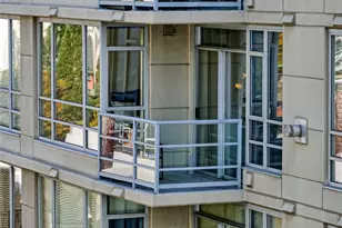 2929 1st Ave, Seattle, WA 98121 - Photo 16