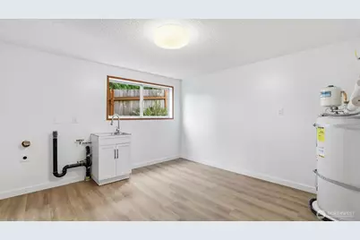 31430 W Lake Morton Drive SE, Kent, WA 98042 - Photo 20