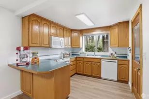 31430 W Lake Morton Dr SE, Kent, WA 98042 - Photo 18