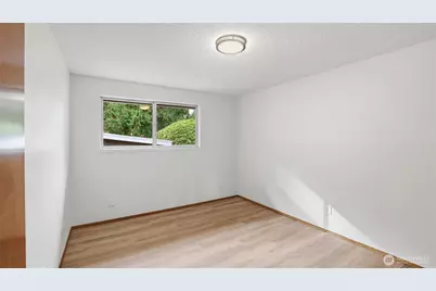 31430 W Lake Morton Drive SE, Kent, WA 98042 - Photo 10