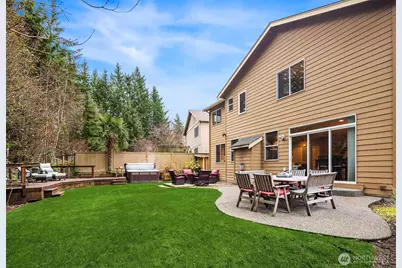 8812 Norman Avenue SE, Snoqualmie, WA 98065 - Photo 2