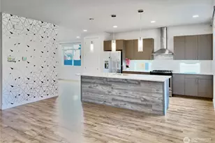 9849 6th Pl SE, Seattle, WA 98106 - Photo 6