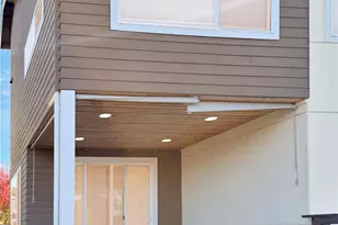 9849 6th Pl SE, Seattle, WA 98106 - Photo 4