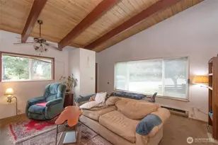 3908 Fairmount Ave, Port Angeles, WA 98363 - Photo 4