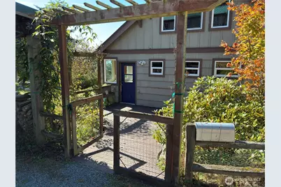 4957 Scurlock Road, Freeland, WA 98249 - Photo 2