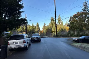 821 195th St, Shoreline, WA 89155 - Photo 4