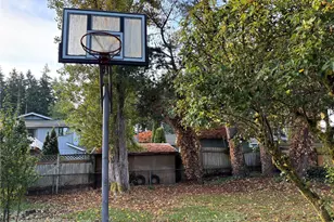 821 195th St, Shoreline, WA 89155 - Photo 28