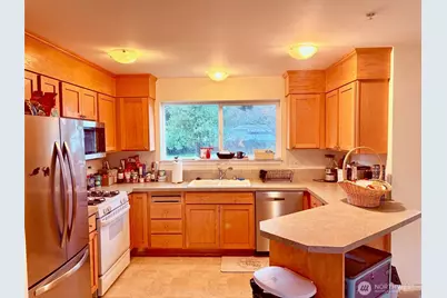 7818 228th Street SW #106, Edmonds, WA 98026 - Photo 4