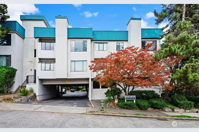 1740 NE 86th Street #215, Seattle, WA 98115 - Photo 2