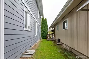 1203 E Section St, Mount Vernon, WA 98274 - Photo 6