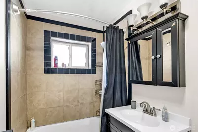 2716 NE 5th Place, Renton, WA 98056 - Photo 16