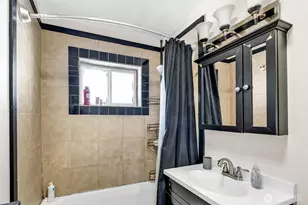 2716 NE 5th Pl, Renton, WA 98056 - Photo 16