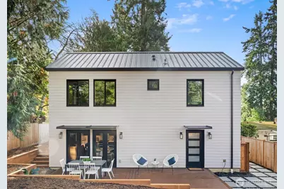 13724 22nd Avenue NE, Seattle, WA 98125 - Photo 1