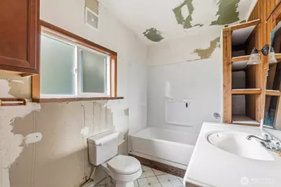 17328 Mulqueen Road SE, Rainier, WA 98576 - Photo 20